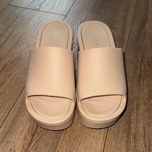 🛍️Moda Women's Cream Platform Sandals size 6